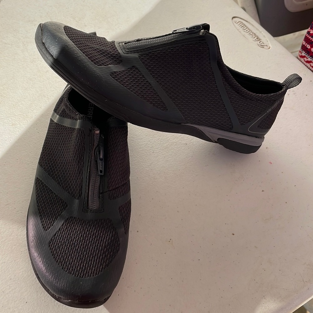Black mesh Merrell shoe